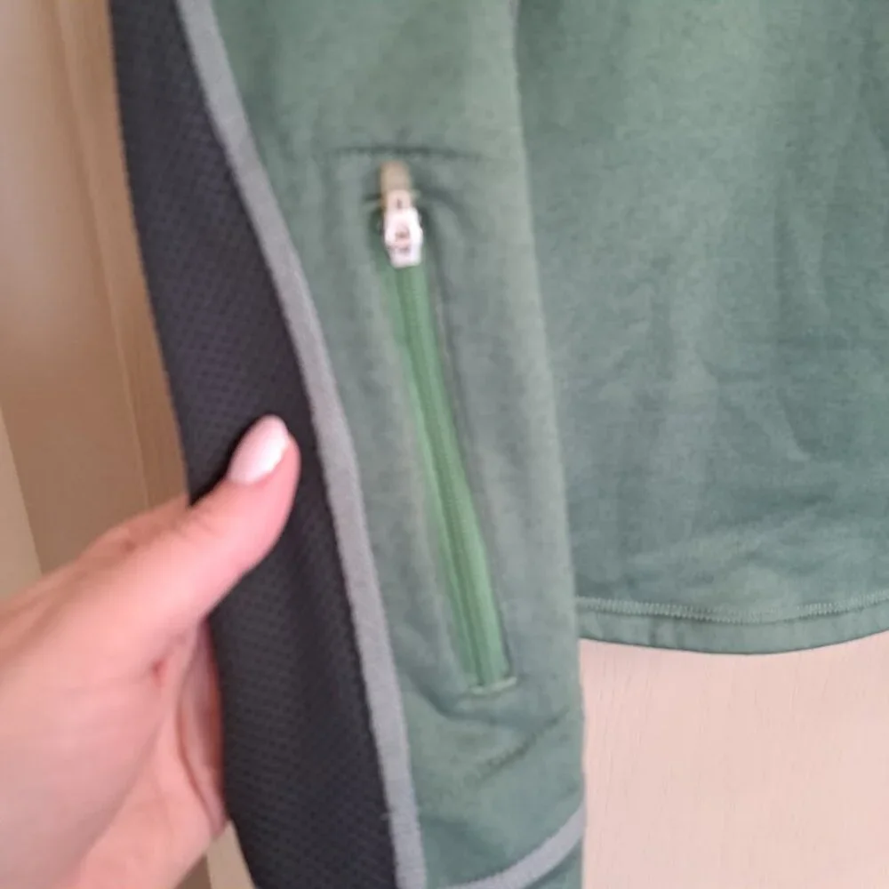 The‎ North Face women's light jacket shirt quarter zip size medium long sleeve